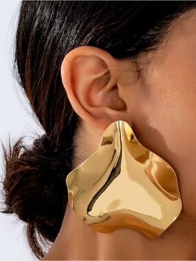 European & American Exaggerated Gold Organic Shape Statement Earrings